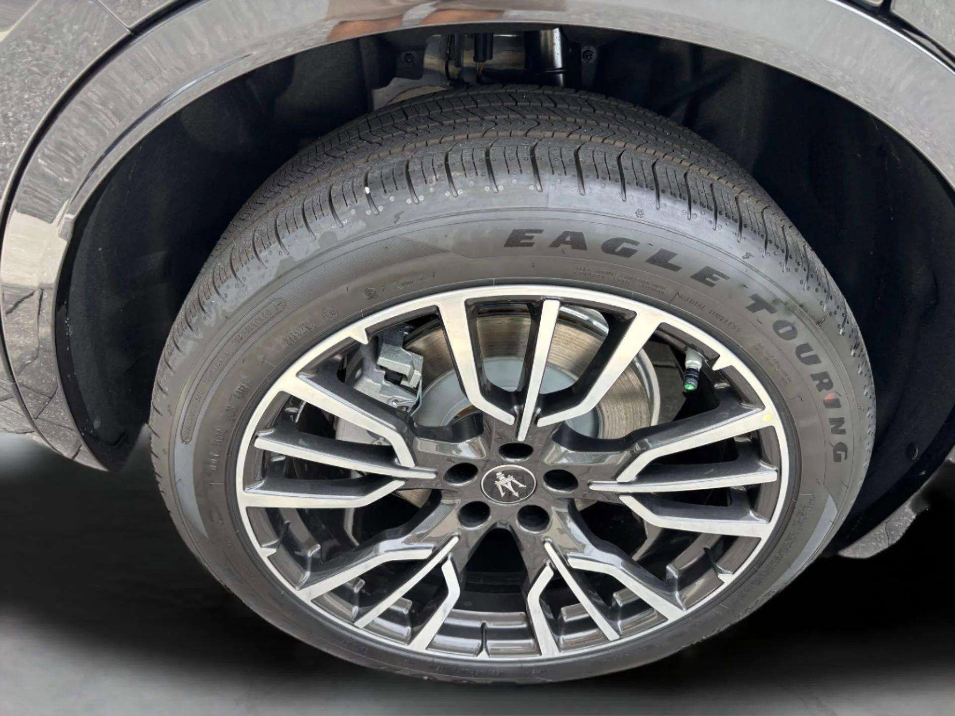 New 2025 Maserati Grecale Modena image 42