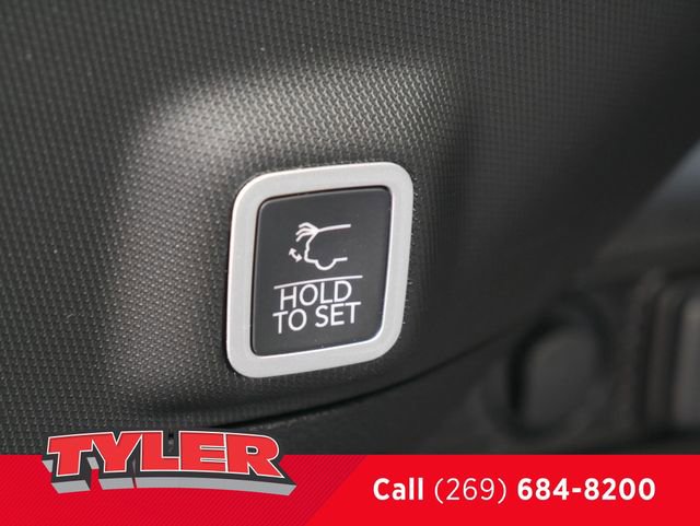 New 2026 Jeep Grand Cherokee Altitude AWD/4WD image 17
