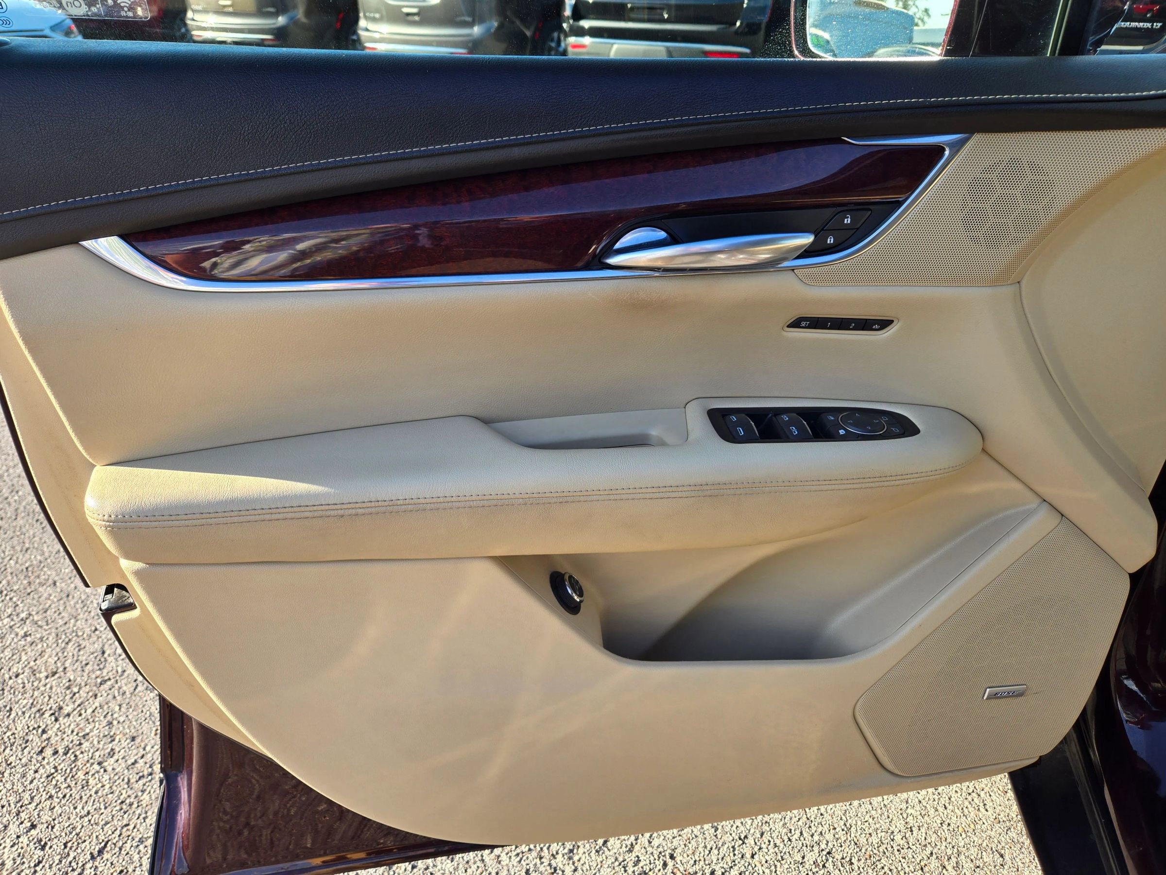 Used 2017 Cadillac XT5 Luxury w/ Driver Awareness Package image 37