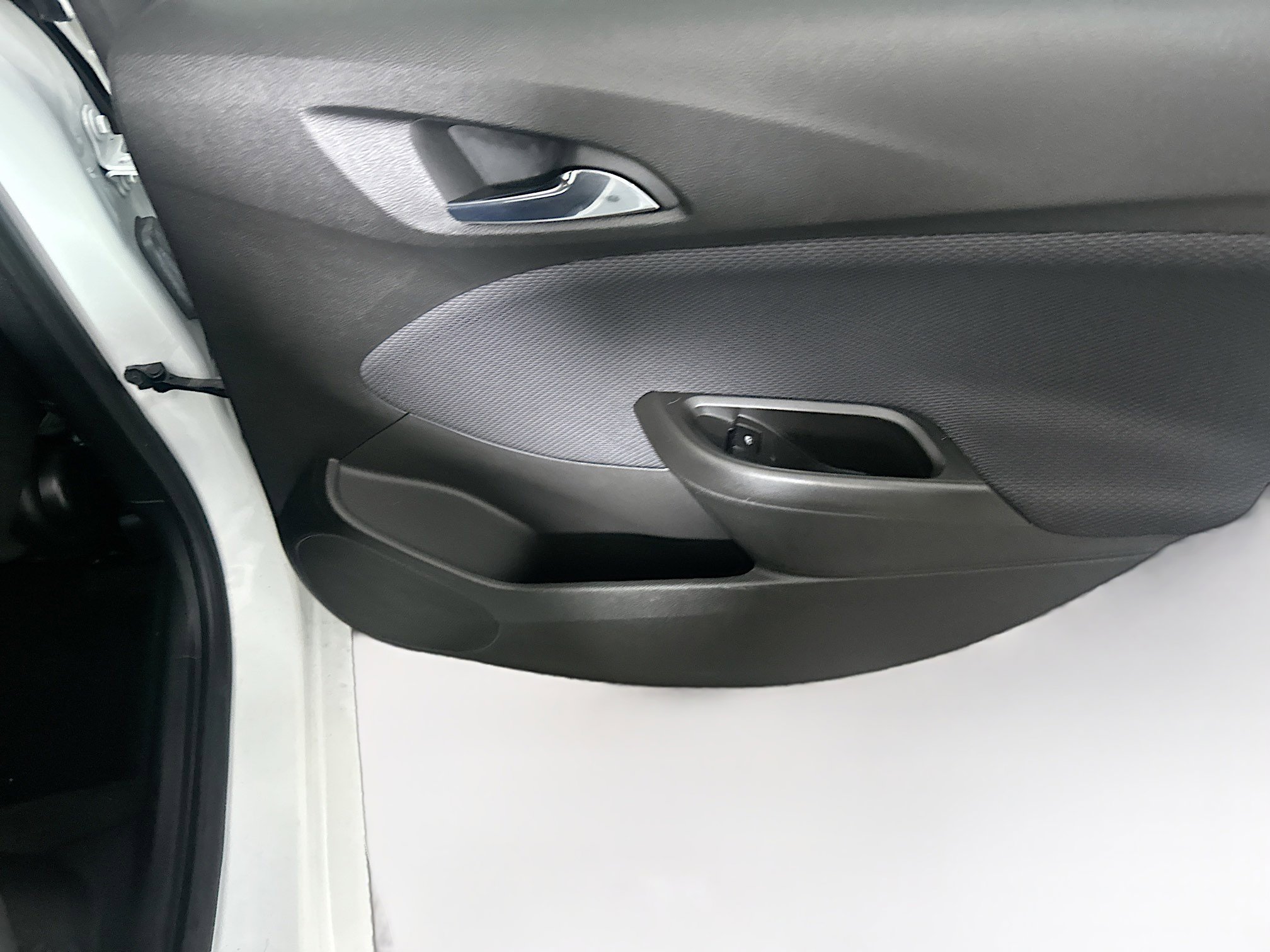 Used 2017 Chevrolet Cruze LT image 27