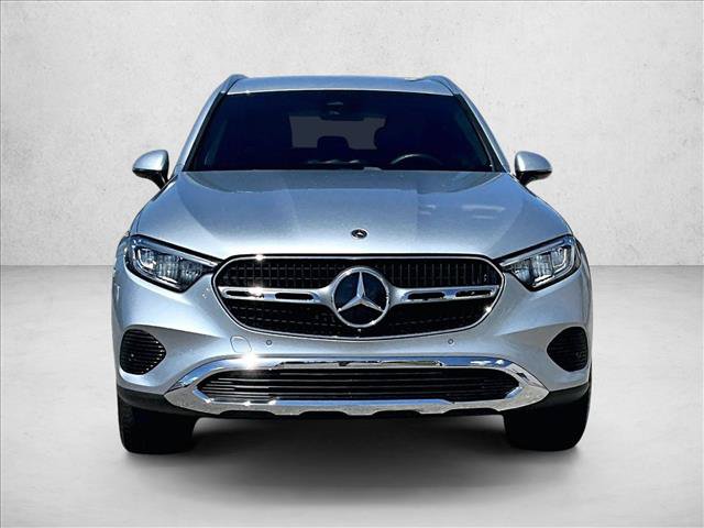 Used 2025 Mercedes-Benz GLC 300 image 3