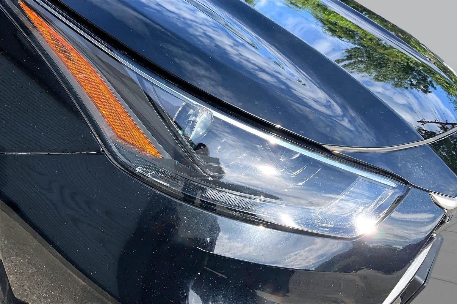 Used 2023 Toyota Highlander XLE AWD/4WD image 26