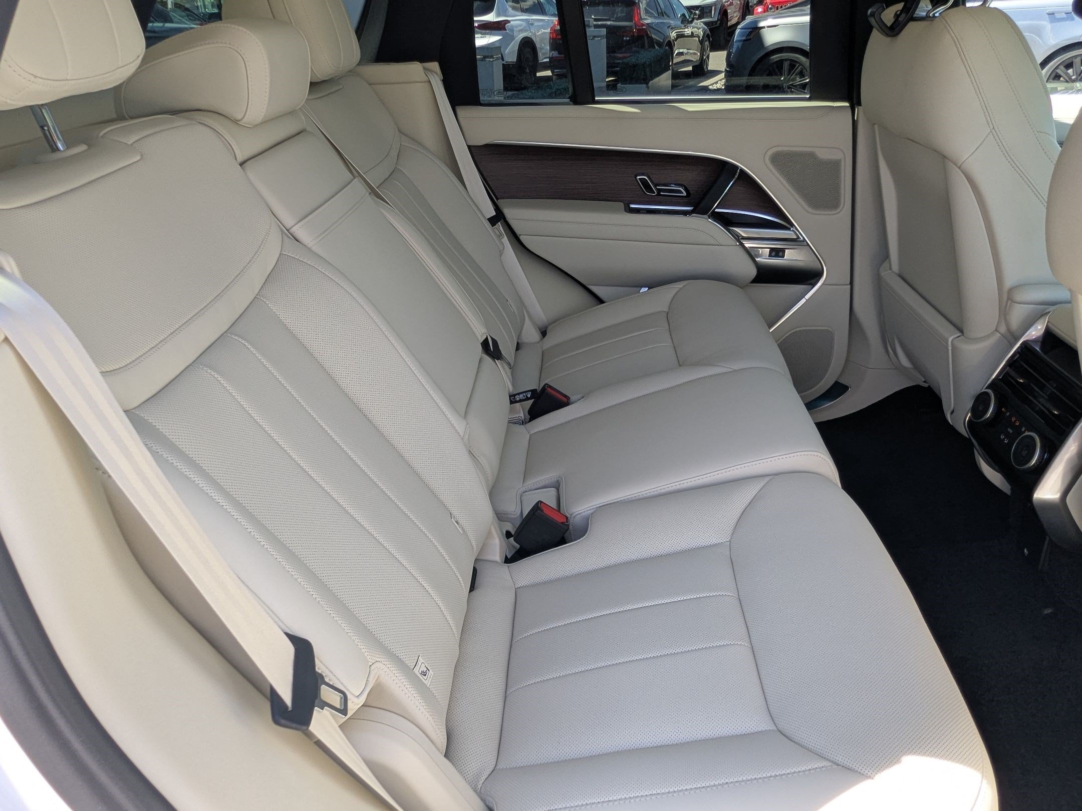 New 2026 Land Rover Range Rover SE AWD/4WD image 31