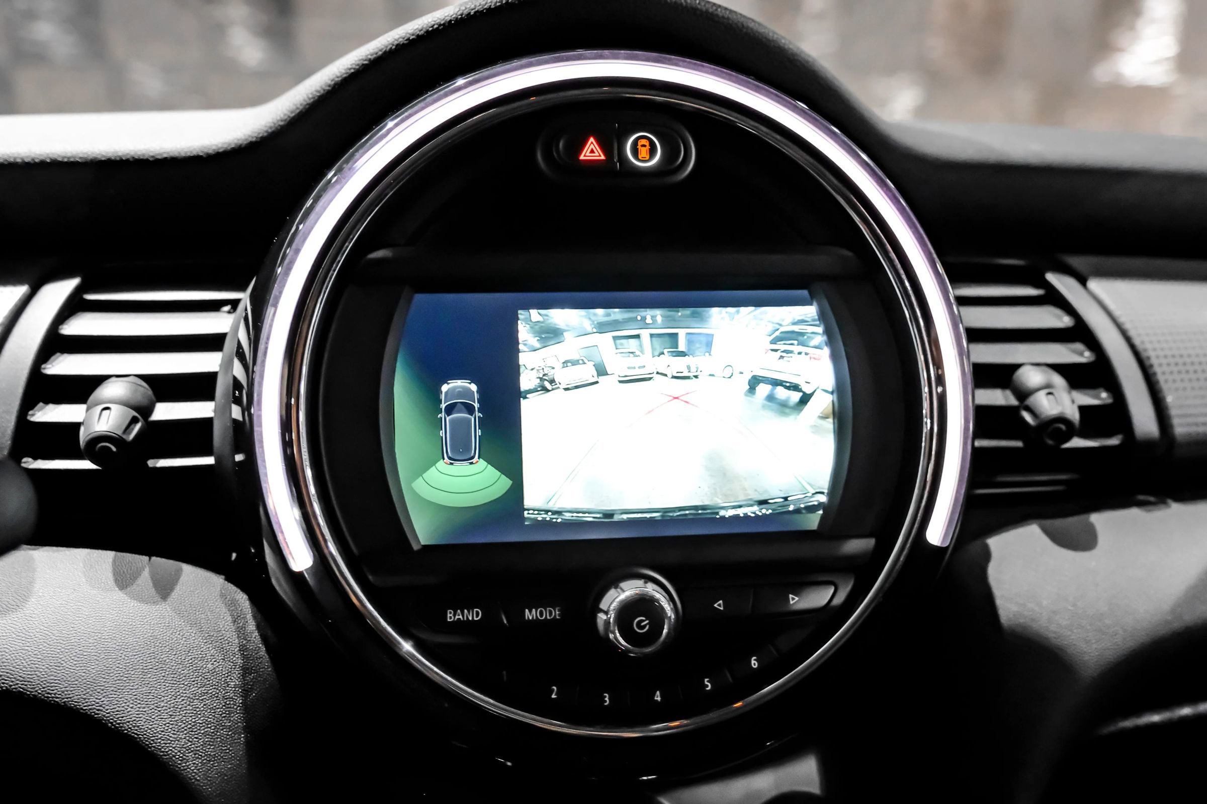 Used 2021 MINI Cooper 2-Door Hardtop FWD image 18