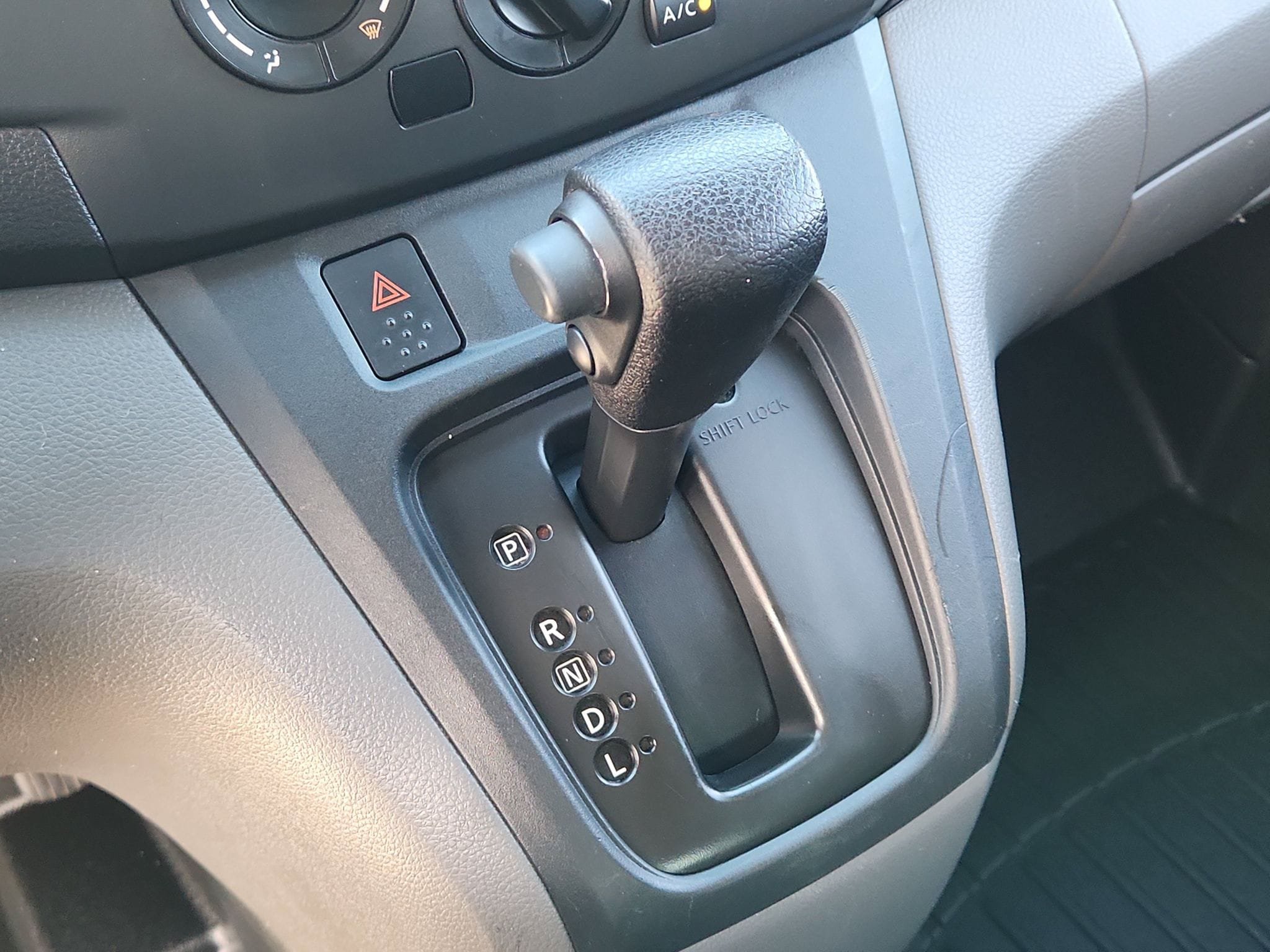 Used 2017 Nissan NV200 S FWD image 17