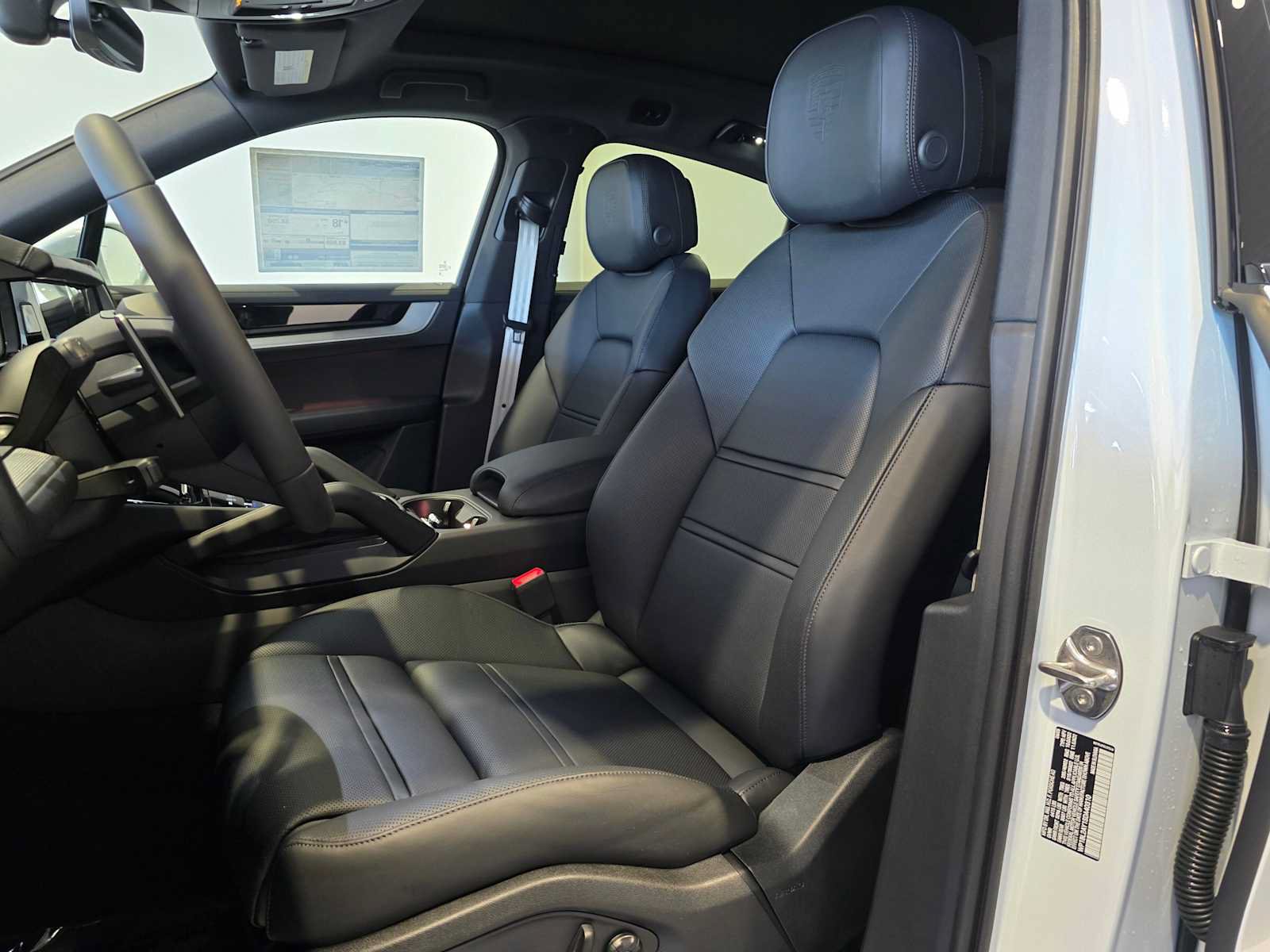 New 2025 Porsche Cayenne S AWD/4WD image 5