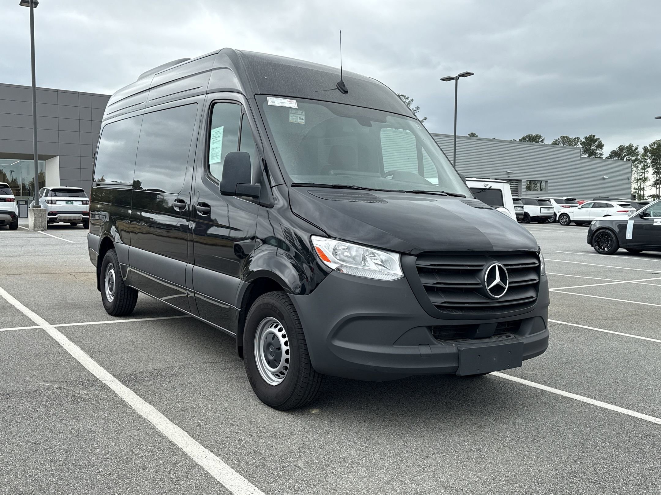 Used 2024 Mercedes-Benz Sprinter 2500 image 6