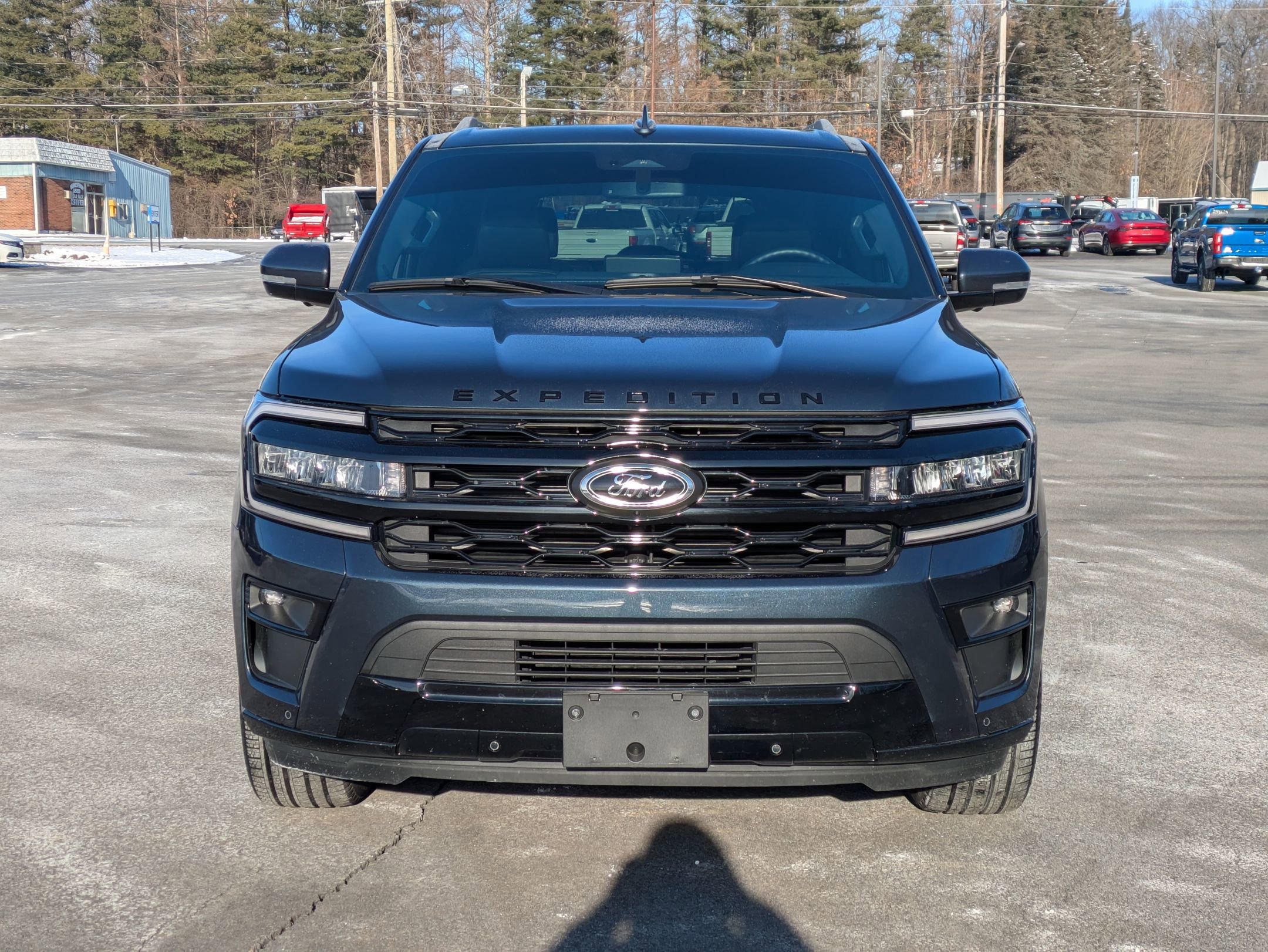 Used 2024 Ford Expedition Limited image 8