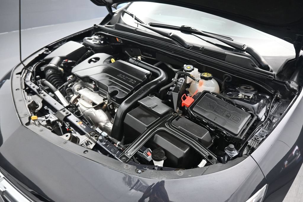 Used 2023 Chevrolet Malibu LT FWD image 46