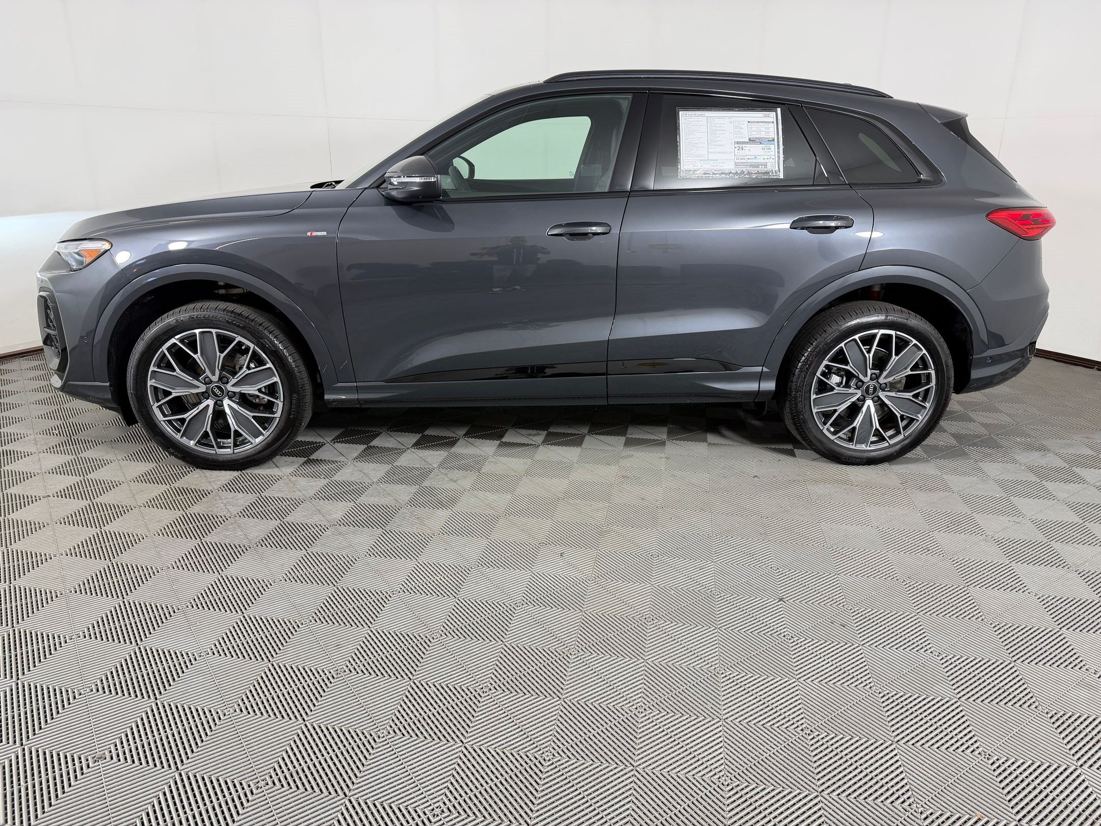 New 2026 Audi Q5 Premium Plus AWD/4WD image 2