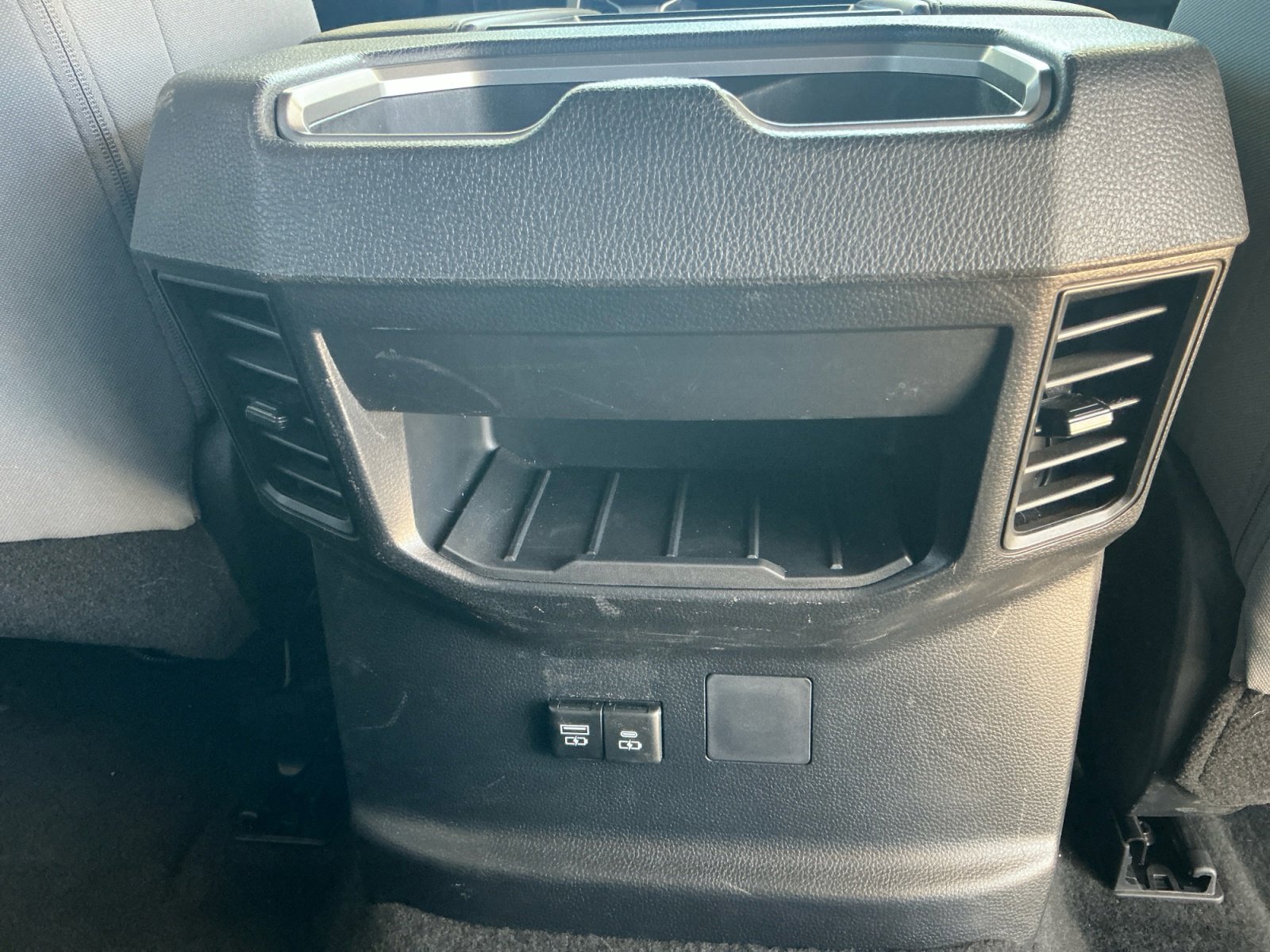 Used 2025 Toyota Tundra SR5 AWD/4WD image 32