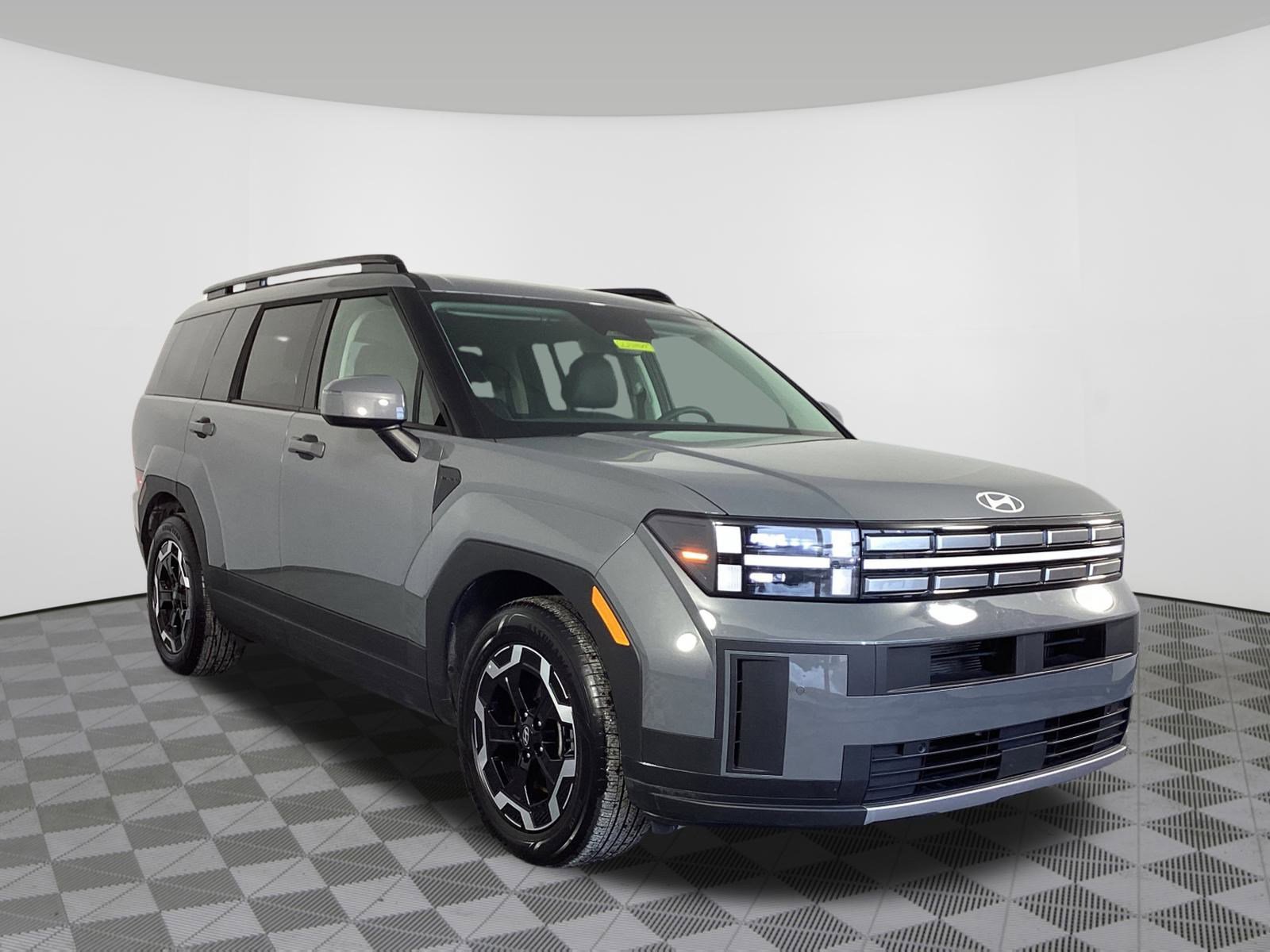 Used 2024 Hyundai Santa Fe SEL image 3