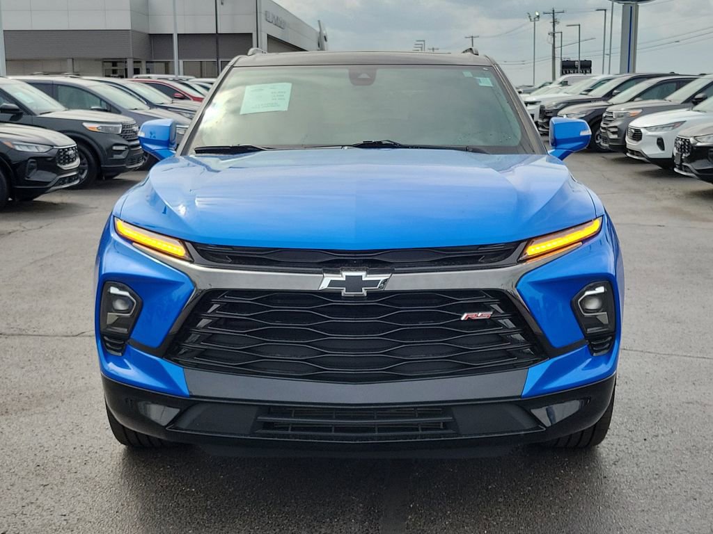 Used 2024 Chevrolet Blazer RS AWD/4WD image 2