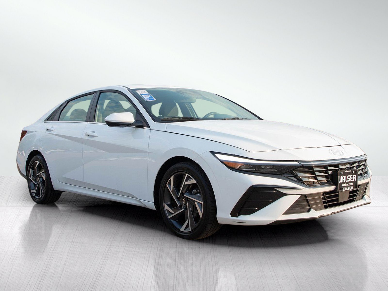 Used 2025 Hyundai Elantra SEL FWD image 8