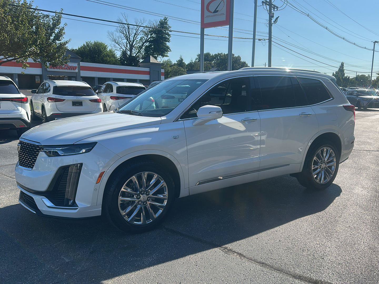 Used 2022 Cadillac XT6 Premium Luxury w/ Technology Package AWD/4WD image 6