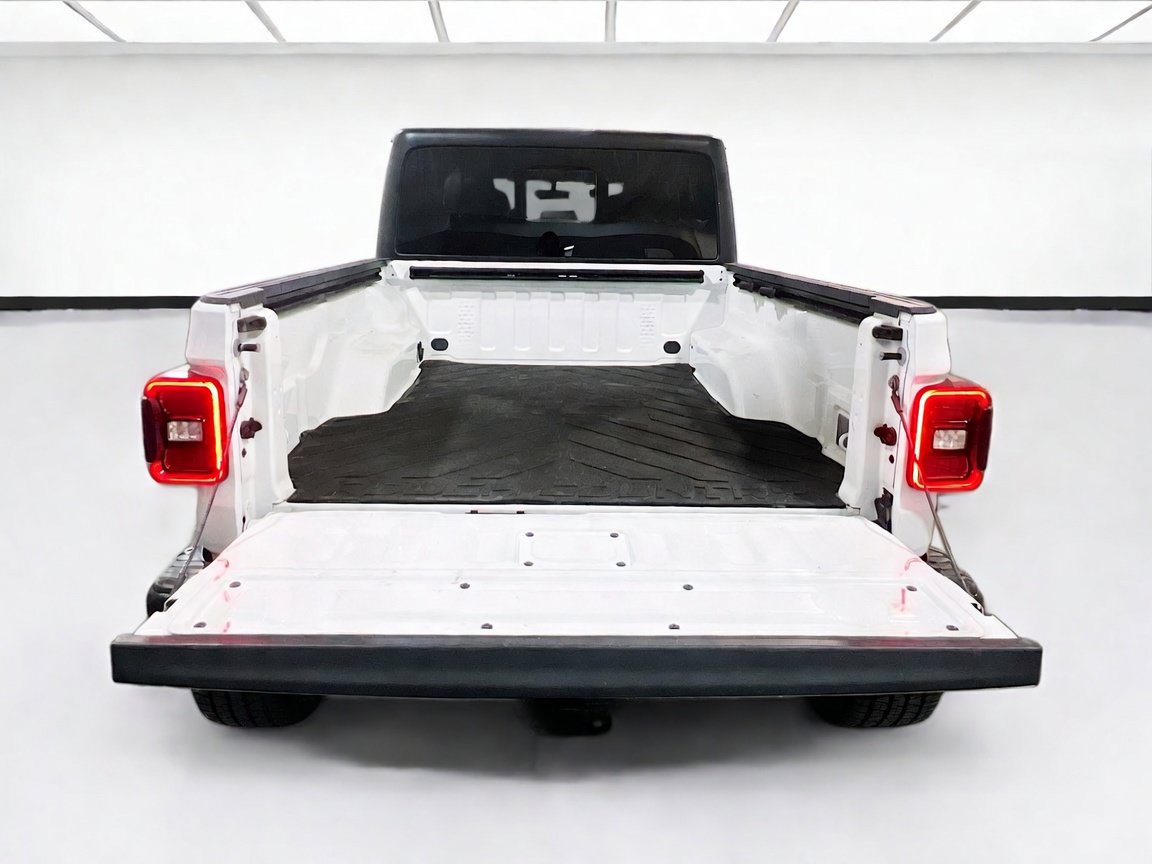 Used 2022 Jeep Gladiator Rubicon w/ LED Lighting Group AWD/4WD image 19