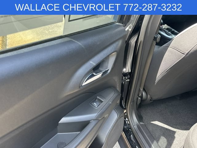 Used 2024 Chevrolet Trax RS w/ Driver Confidence Package FWD image 12