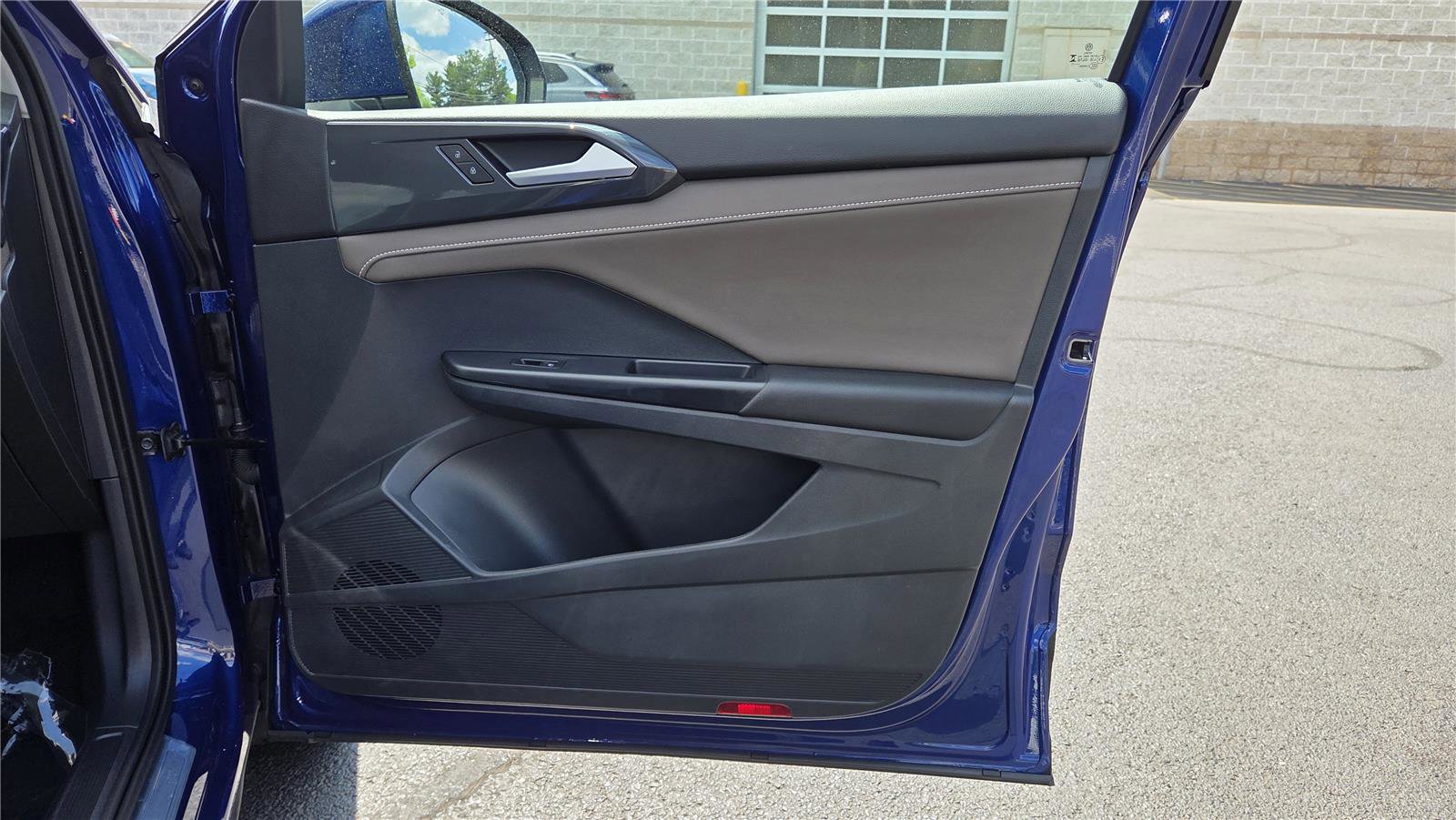 Certified 2023 Volkswagen Taos SEL AWD/4WD image 26