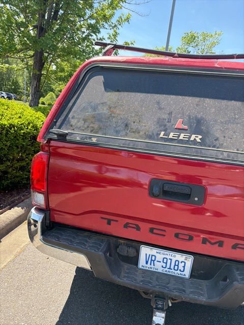 Used 2018 Toyota Tacoma SR5 image 10