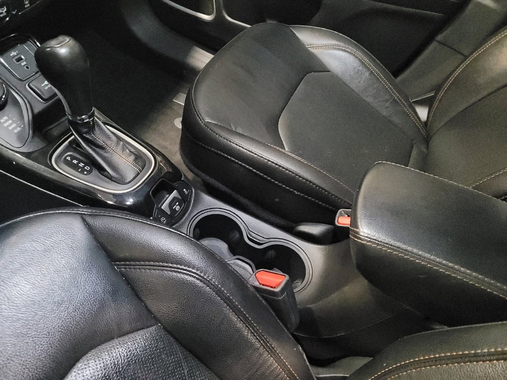 Used 2021 Jeep Compass Limited w/ Sun and Sound Group image 26