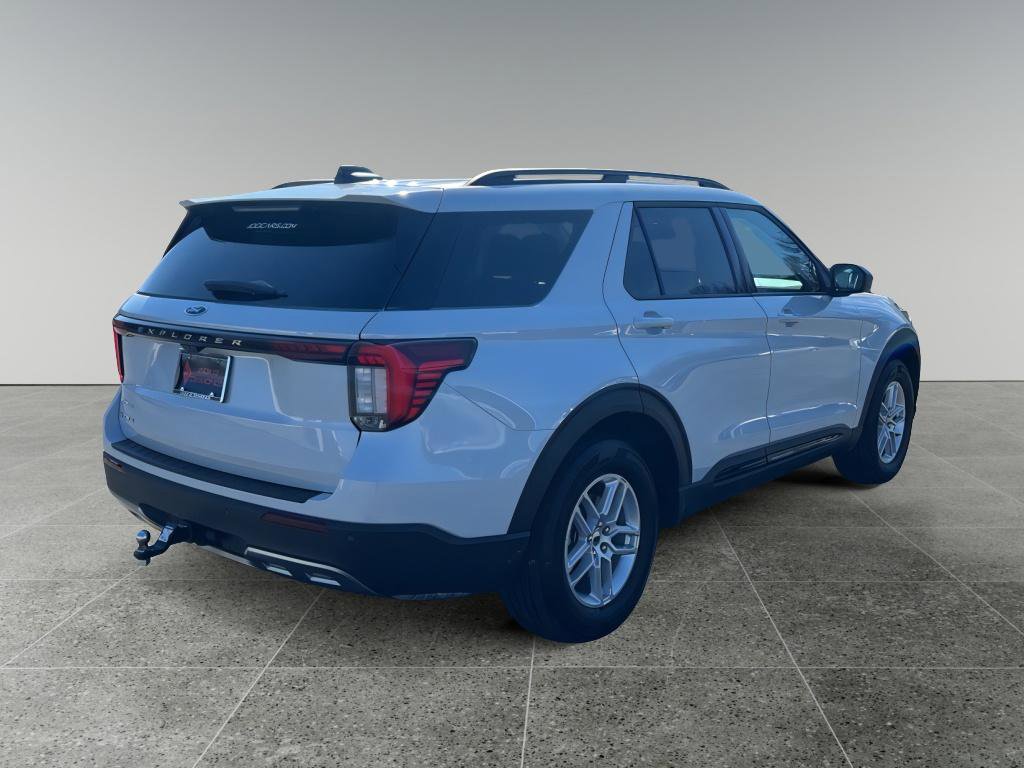 Used 2026 Ford Explorer Active w/ Active Comfort Package image 6