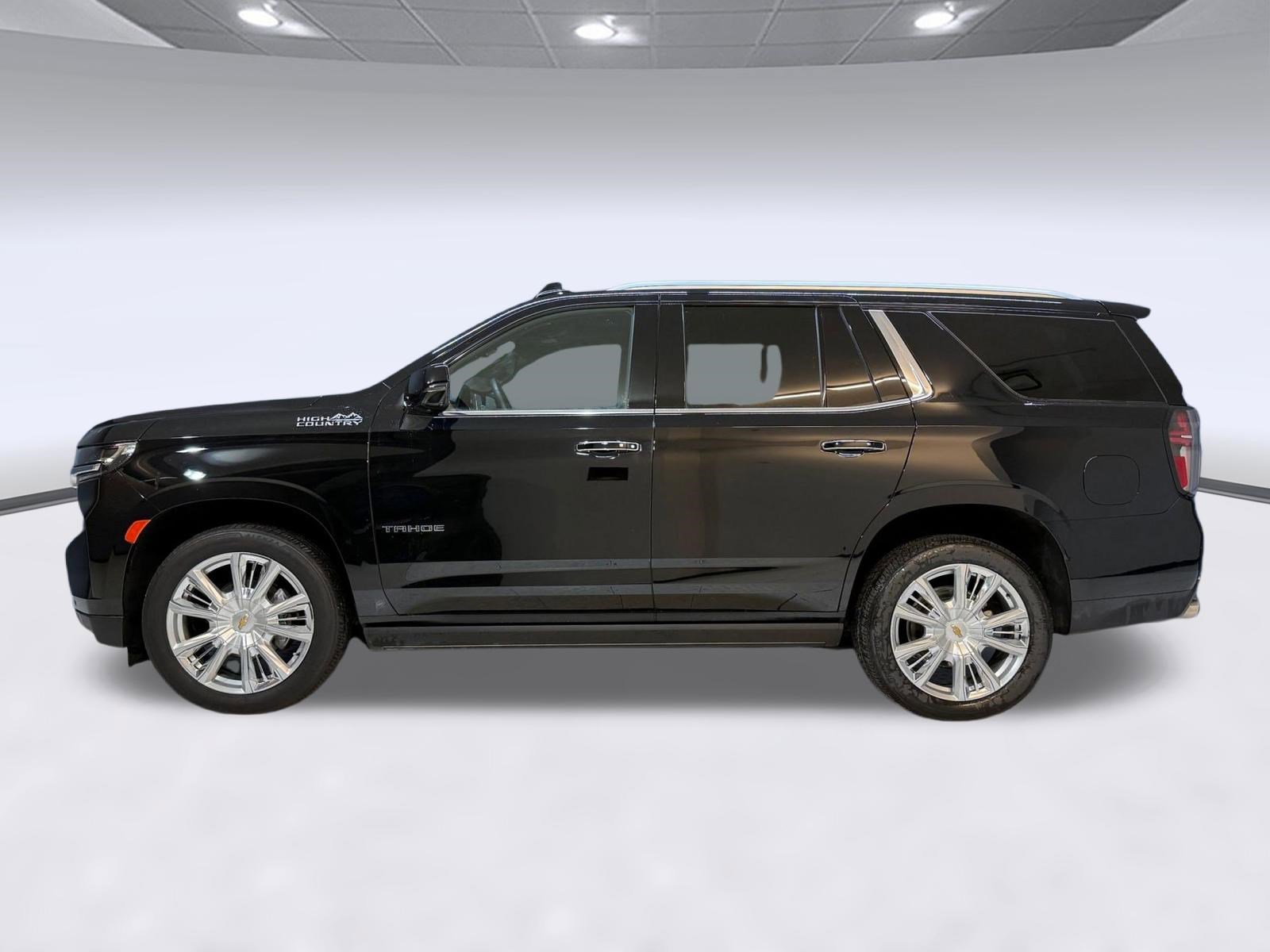 Used 2023 Chevrolet Tahoe High Country w/ Premium Package 2 AWD/4WD image 2