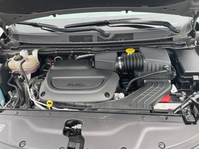 Used 2025 Chrysler Pacifica Limited FWD image 41