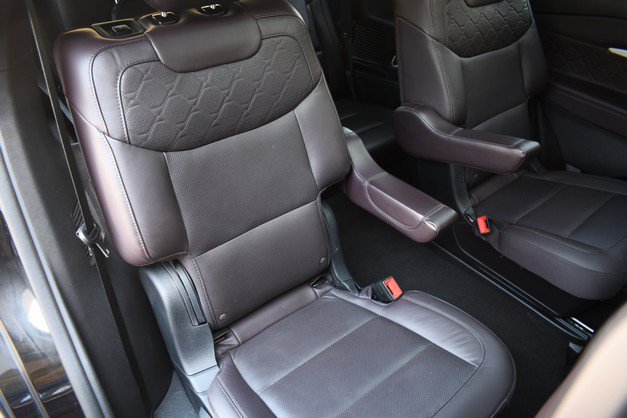 Used 2025 Ford Explorer Platinum w/ LUX Leather Package AWD/4WD image 29