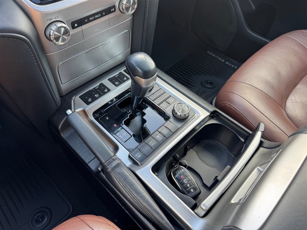 Used 2019 Toyota Land Cruiser AWD/4WD image 17
