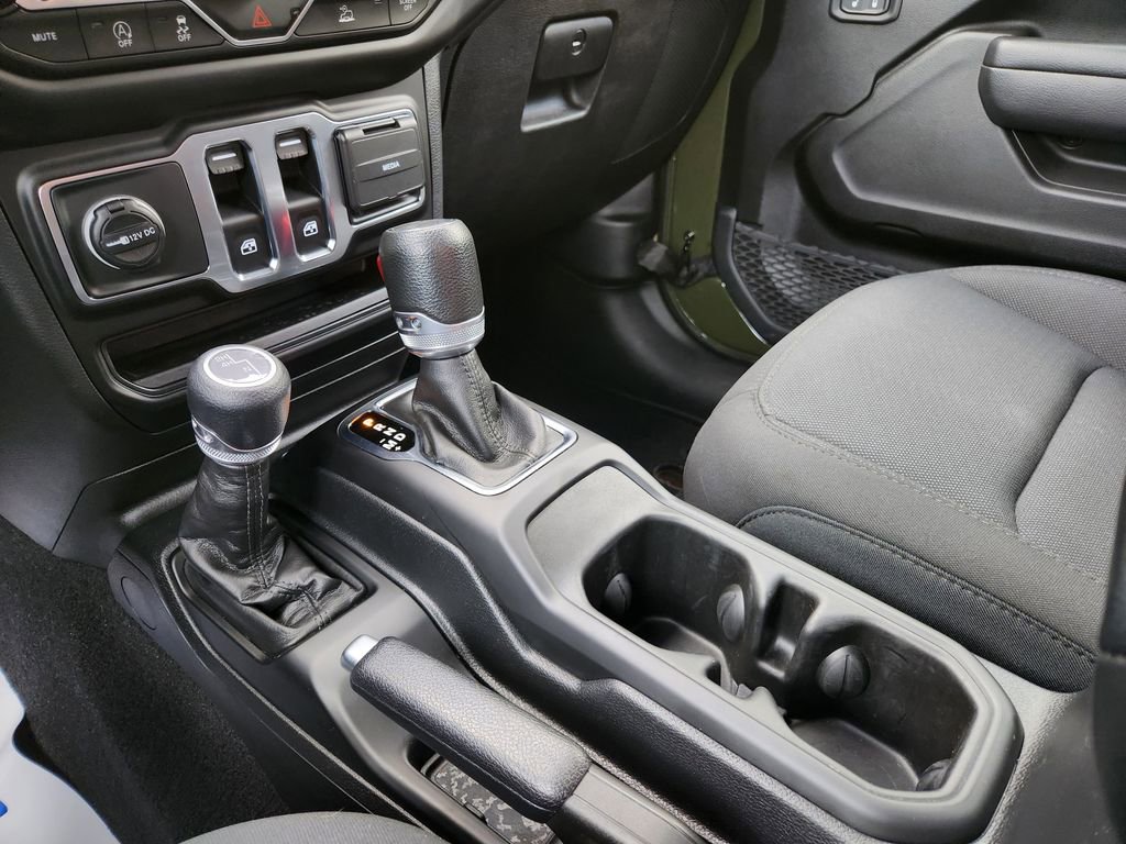 Used 2023 Jeep Wrangler Sport S image 24