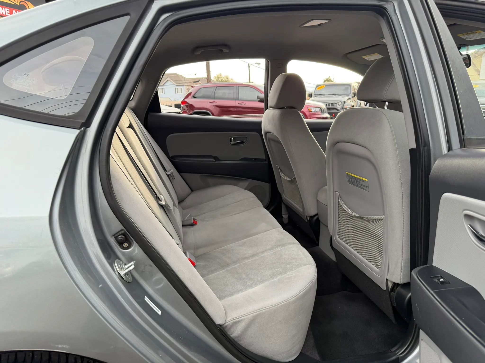 Used 2010 Hyundai Elantra GLS image 16