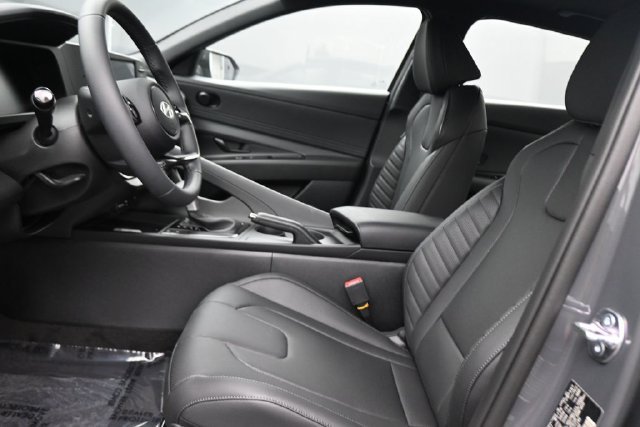 New 2026 Hyundai Elantra SEL Sport FWD image 11