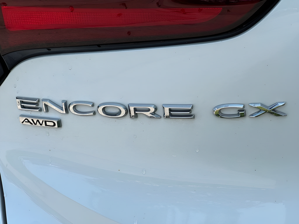 Used 2022 Buick Encore GX Select w/ Sport Touring Package AWD/4WD image 31