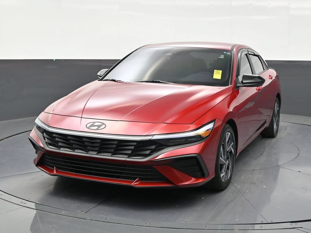Used 2025 Hyundai Elantra Sport FWD image 8
