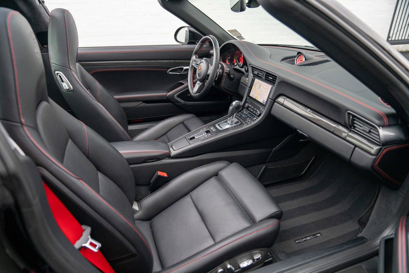 Used 2018 Porsche 911 Targa 4S AWD/4WD image 29