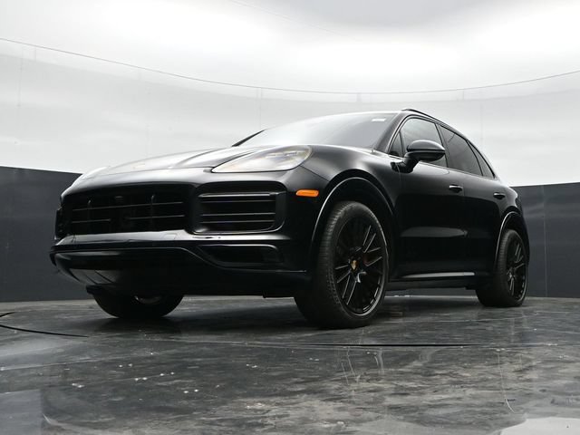 Used 2023 Porsche Cayenne GTS AWD/4WD image 38