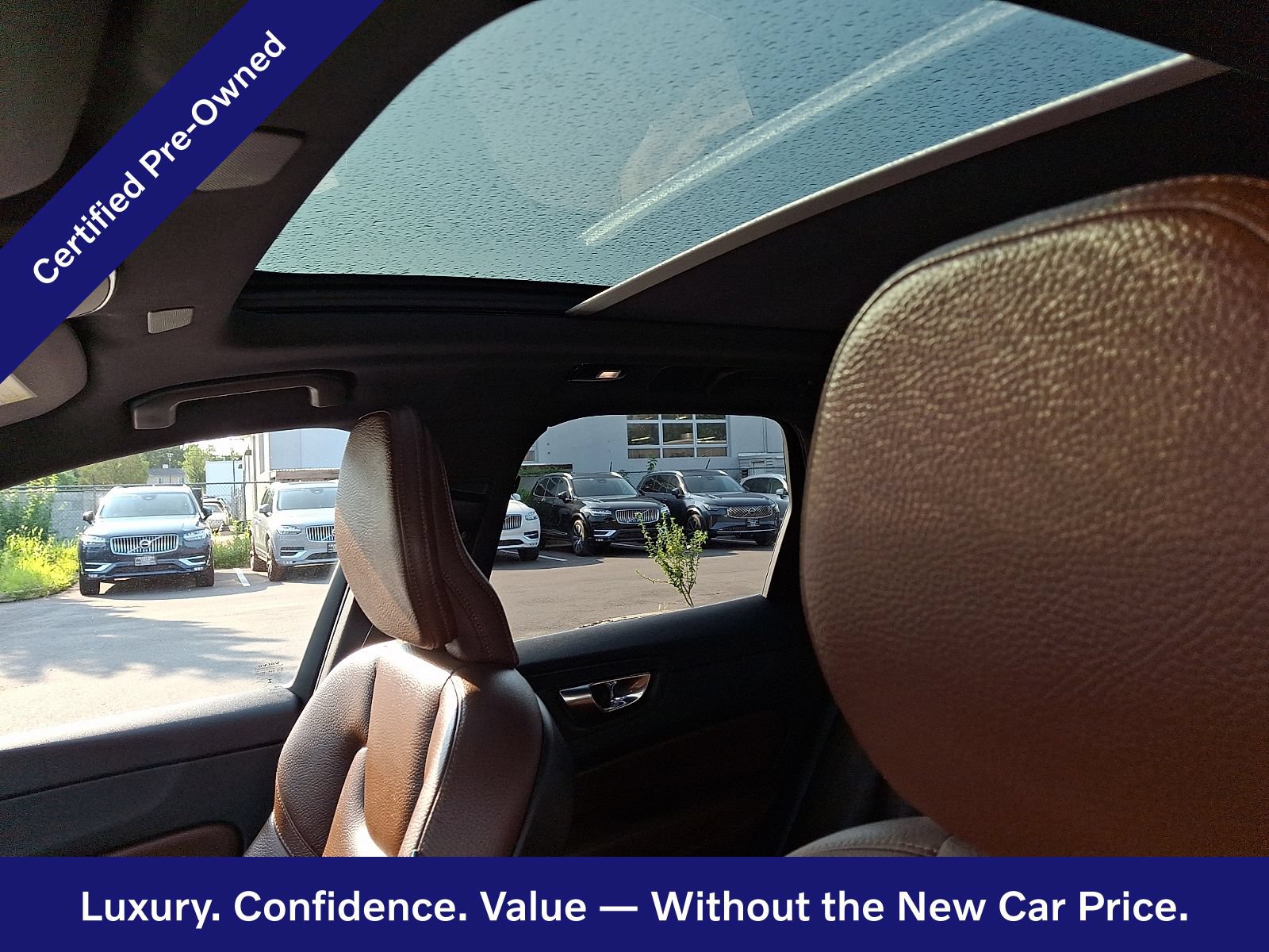 Certified 2022 Volvo XC60 B5 Momentum w/ Advanced Package AWD/4WD image 15