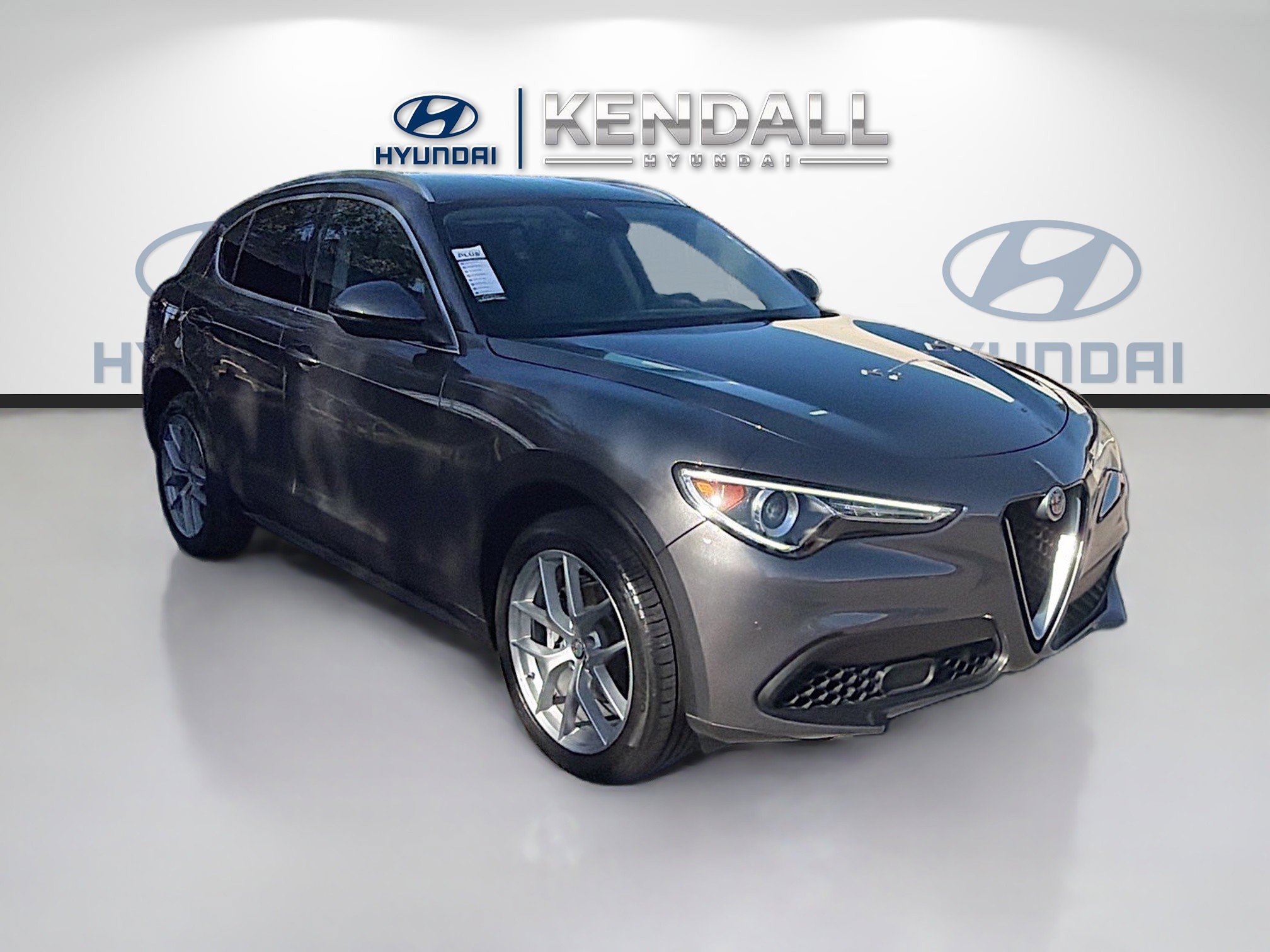 Used 2018 Alfa Romeo Stelvio Ti image 1