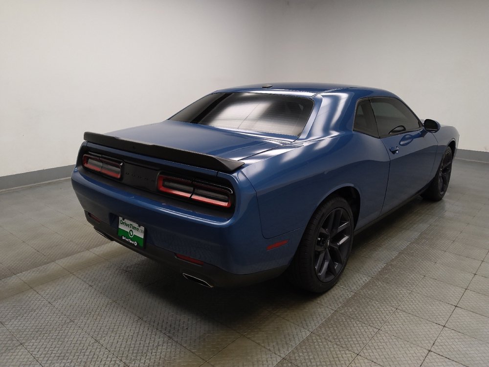 Used 2020 Dodge Challenger SXT w/ Blacktop Package RWD image 9