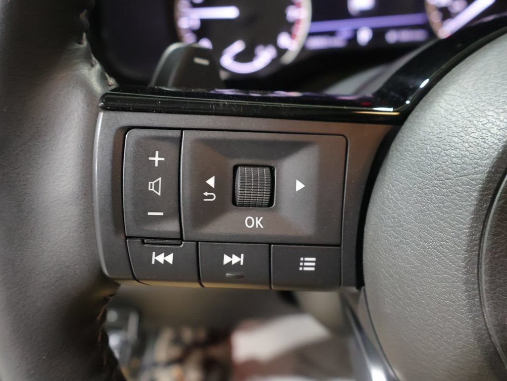 Used 2023 Nissan Pathfinder SL w/ SL Premium Package AWD/4WD image 34