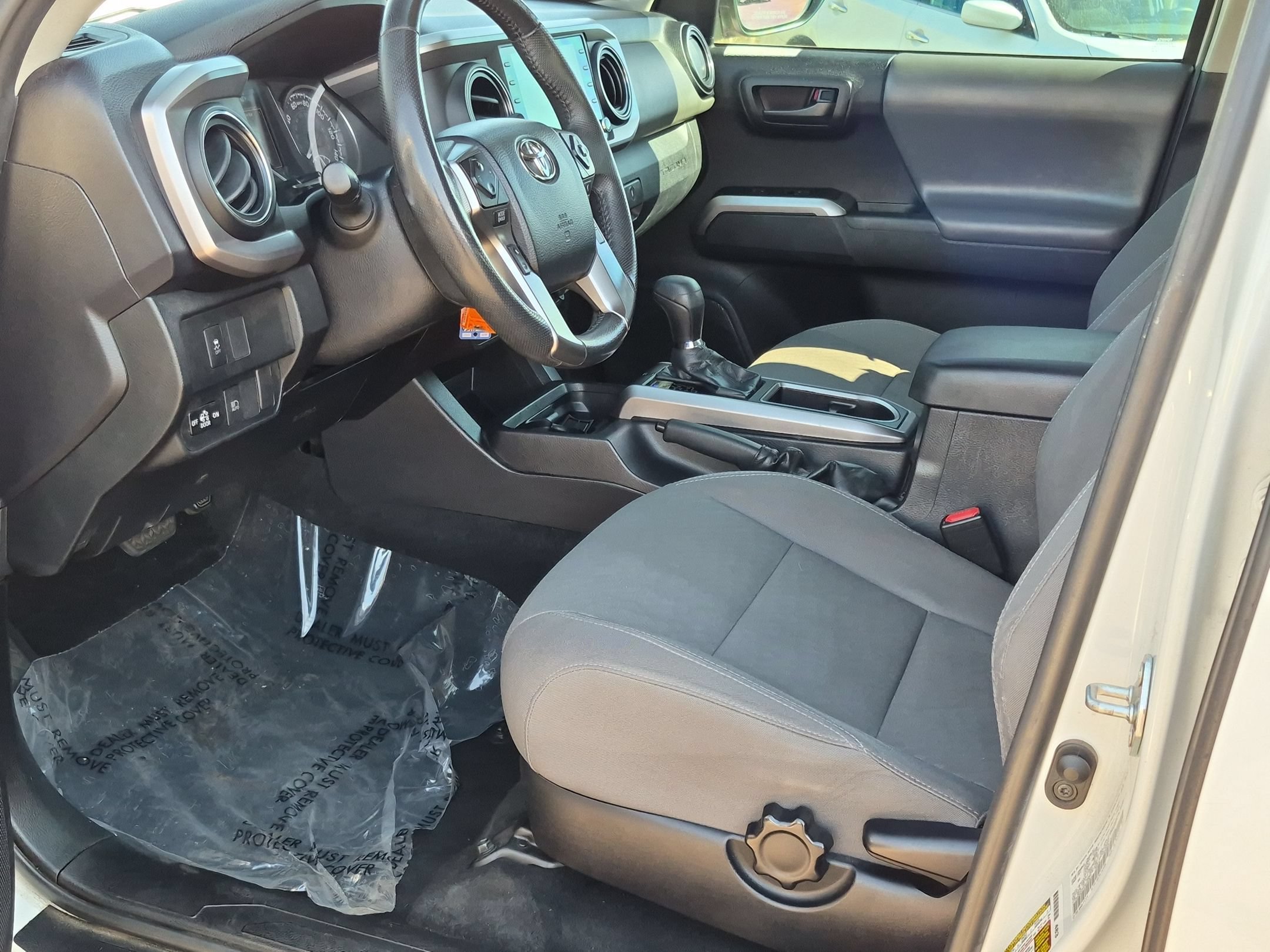 Used 2021 Toyota Tacoma SR5 RWD image 19
