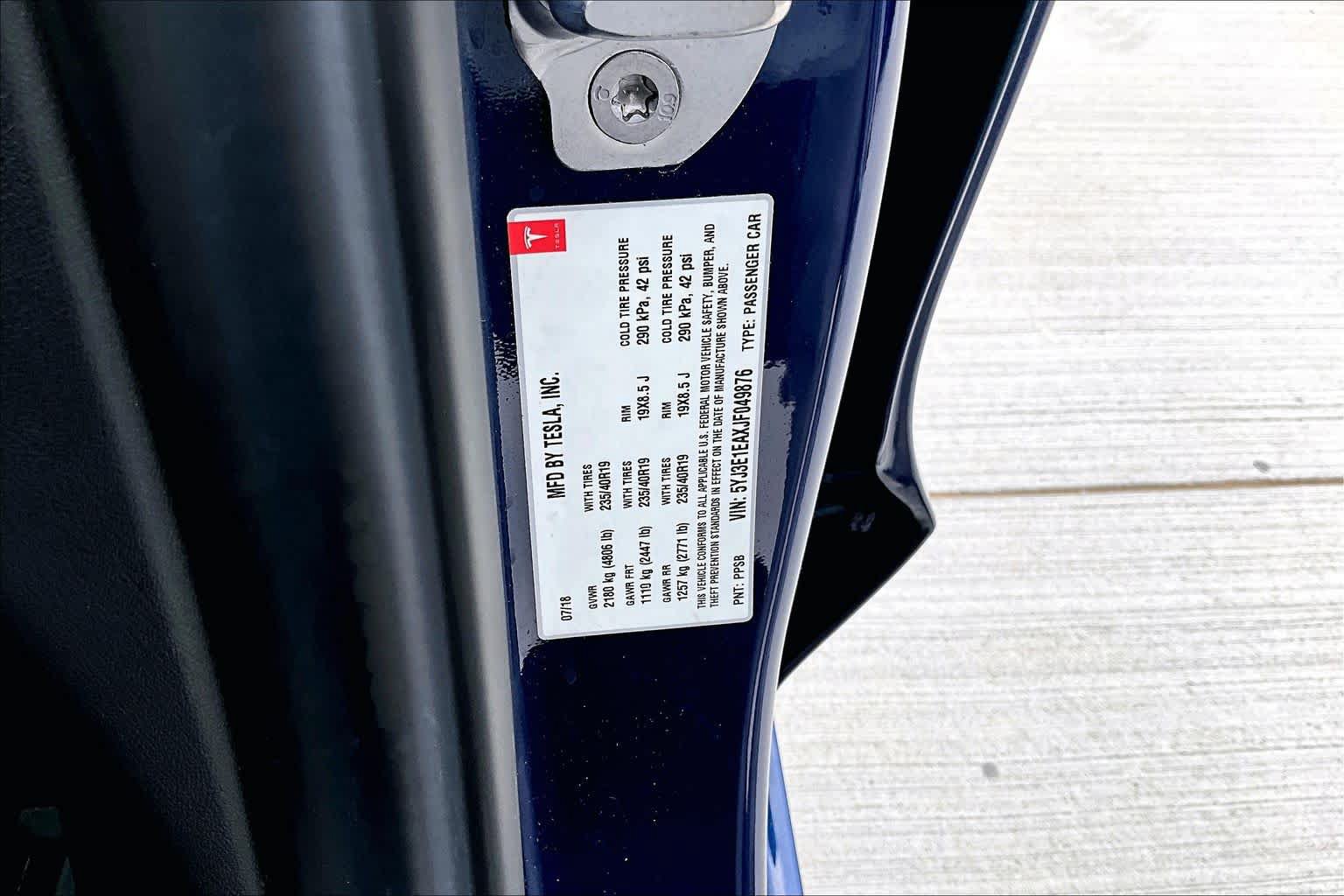 Used 2018 Tesla Model 3 Long Range RWD image 31
