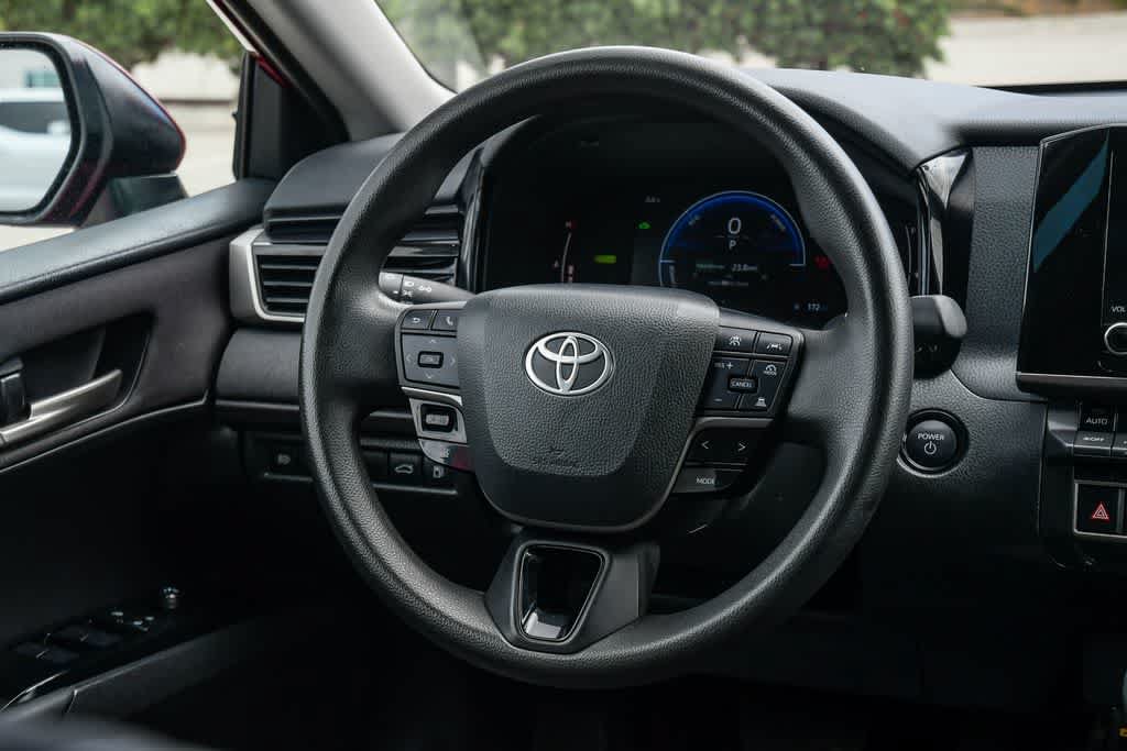 Used 2025 Toyota Camry LE FWD image 12