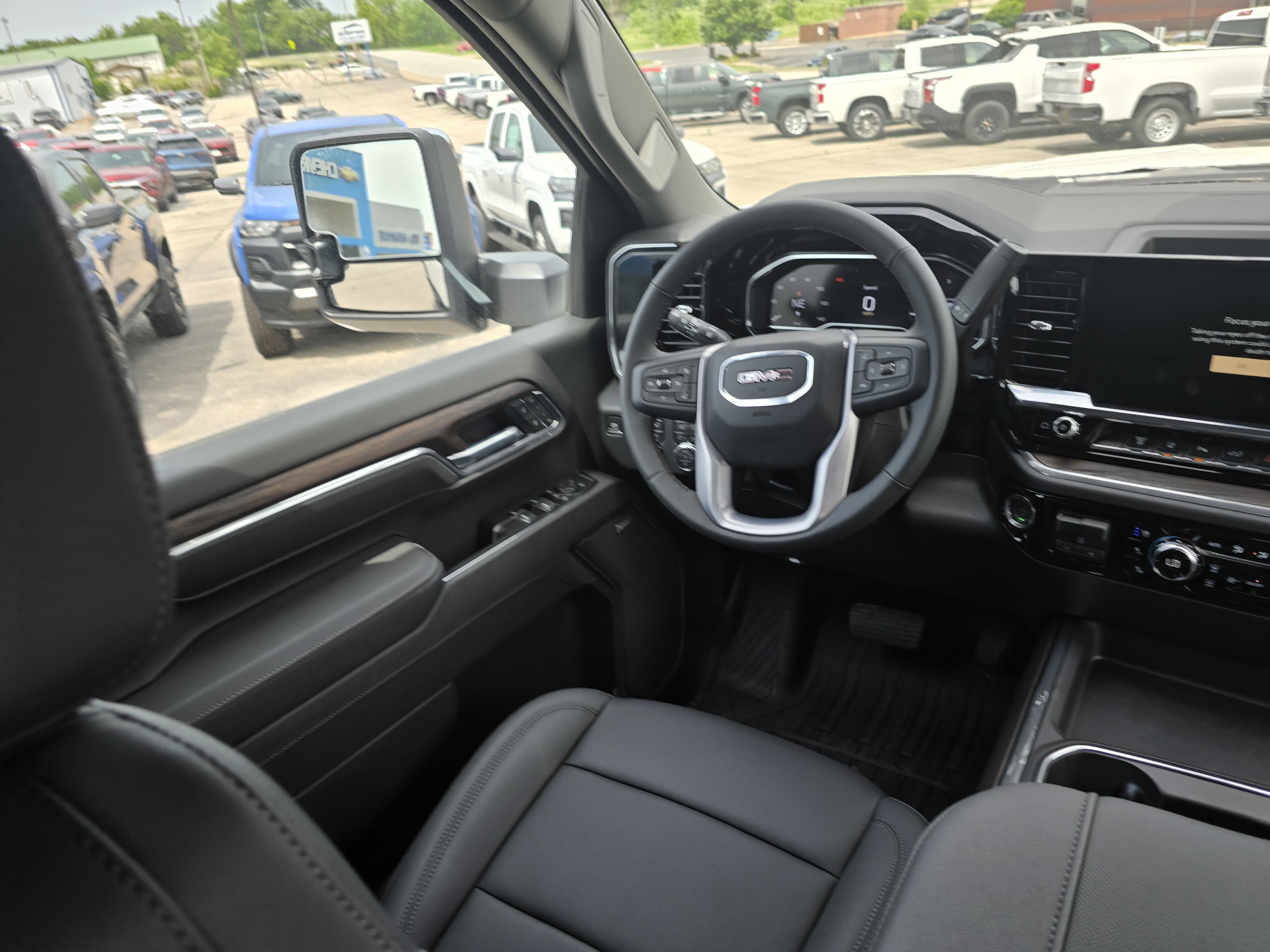 New 2025 GMC Sierra 2500 SLT w/ SLT Convenience Package image 25