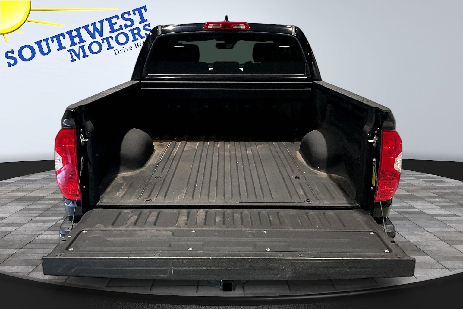 Used 2021 Toyota Tundra SR5 RWD image 8