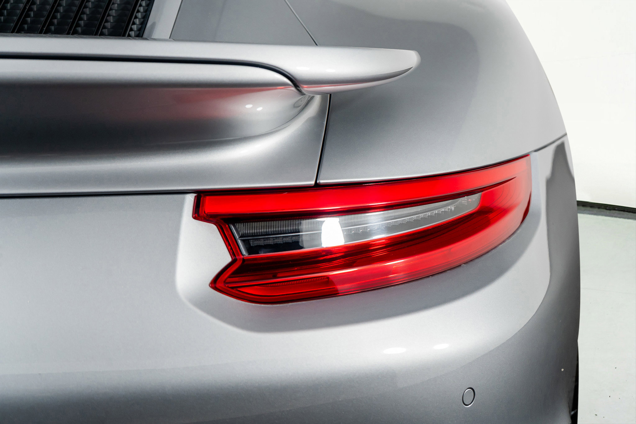 Used 2017 Porsche 911 Turbo S image 13