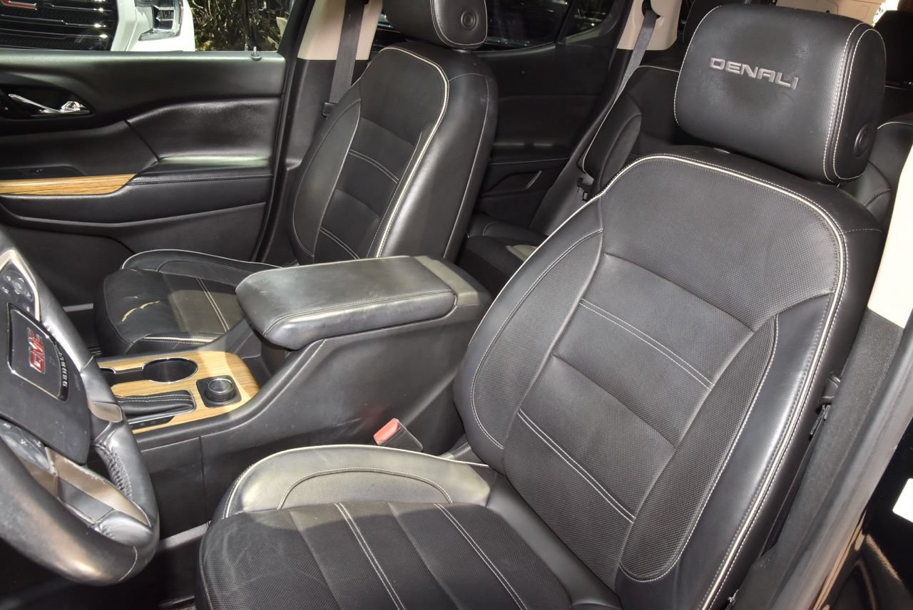 Used 2018 GMC Acadia Denali w/ Technology Package FWD image 34