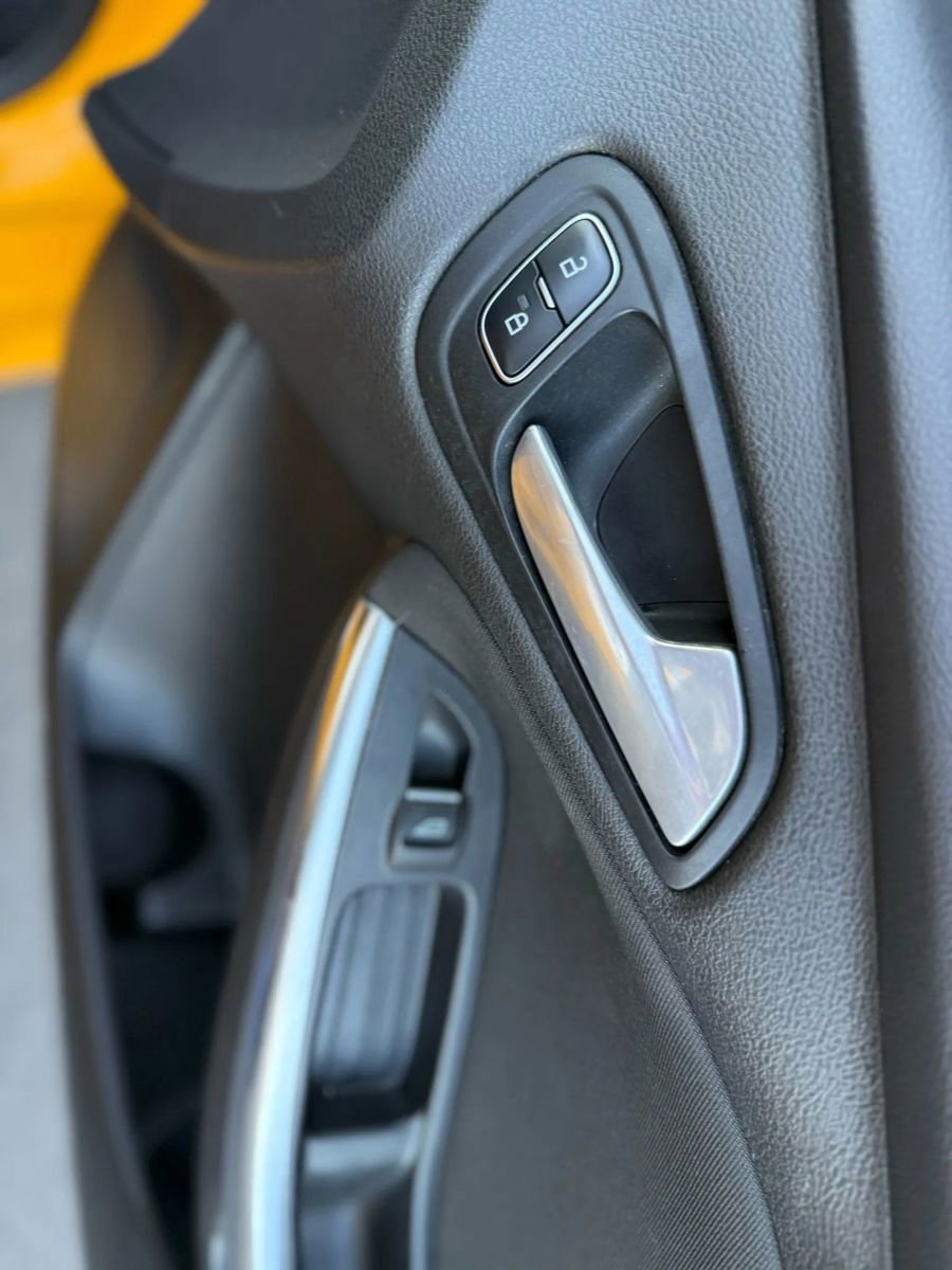 Used 2016 Ford Focus ST image 24