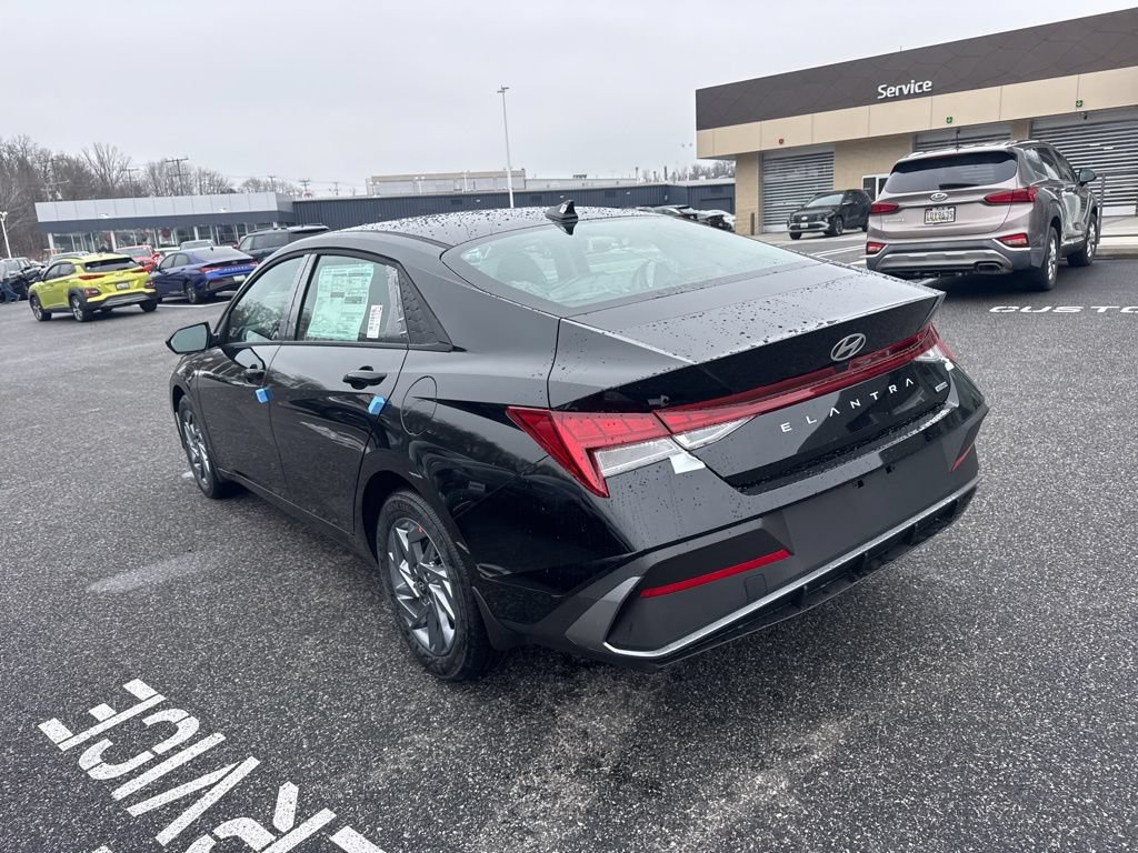 New 2026 Hyundai Elantra Hybrid FWD image 7