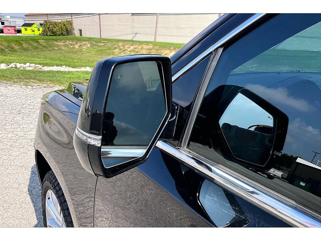 Used 2019 Cadillac Escalade ESV Platinum AWD/4WD image 33